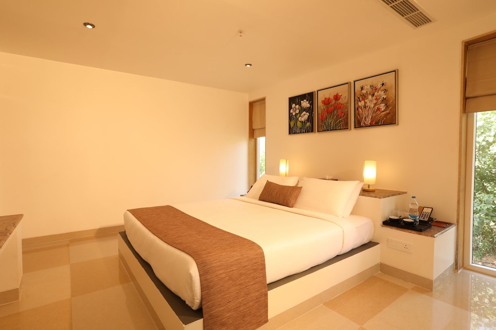 Standard Cottage, 1 King Bed, Garden View