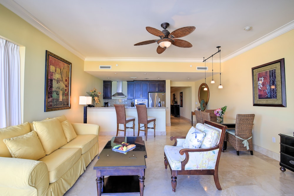 Suite, 2 Bedrooms, Oceanfront - Photo 11
