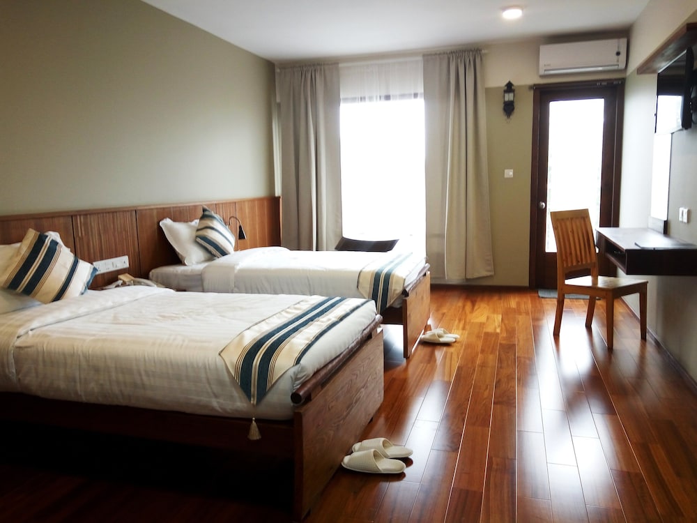 Superior Twin Room, 2 Twin Beds, Mountain View photo 1