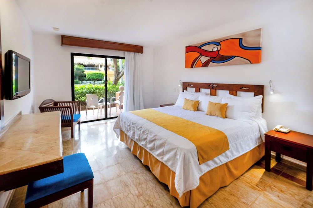 Superior Garden, 1 King Bed, Non-Smoking