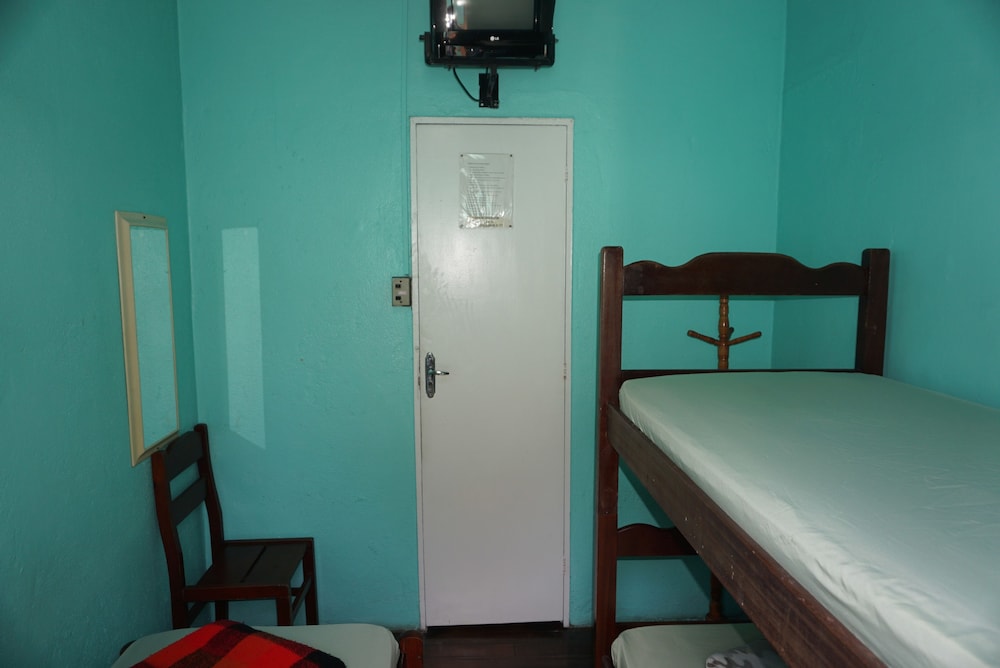 Economy Triple Room - Photo 2