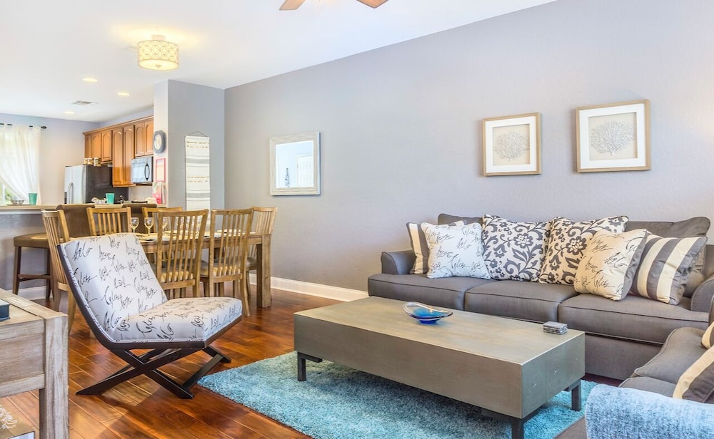 Classic Townhome, 3 Bedrooms, Non Smoking