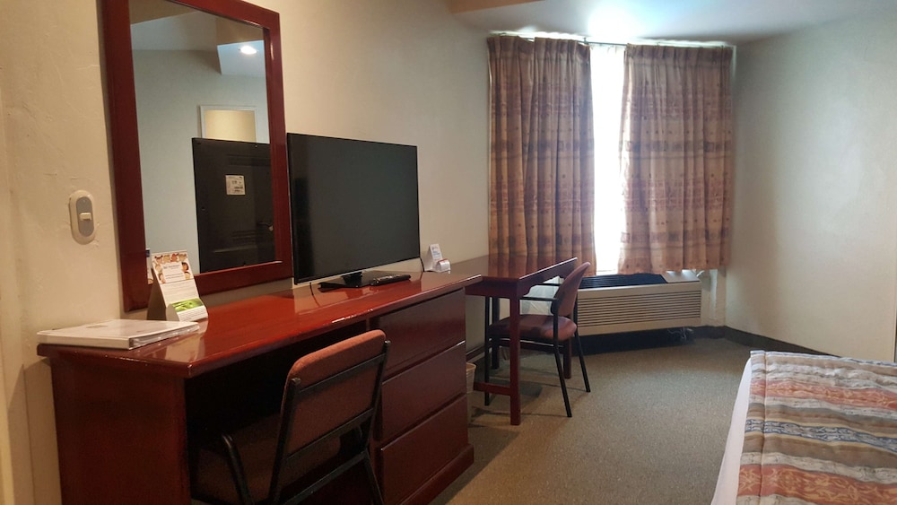 Suite, Multiple Beds, Non Smoking photo 1