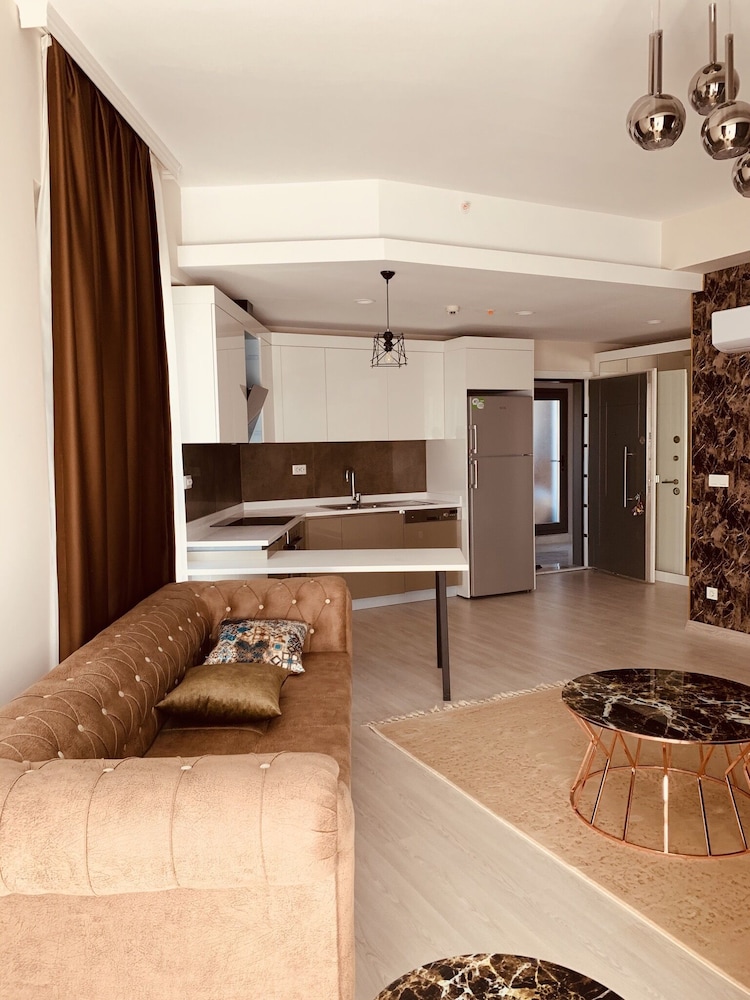 Luxury Apartment, 2 Bedrooms, City View photo 3