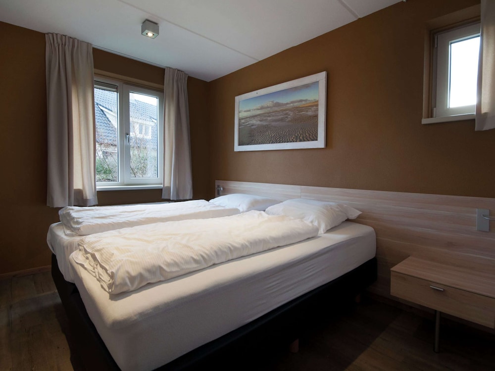 Classic Villa, Multiple Bedrooms