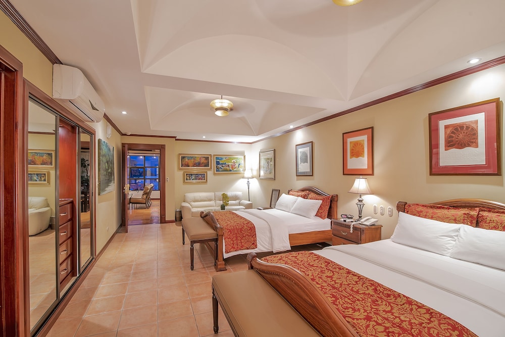 Junior Suite - Photo 1