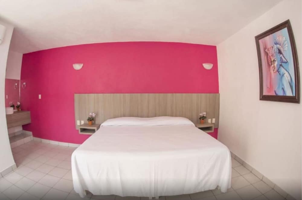 Standard Room, 2 Double Beds, Non Smoking