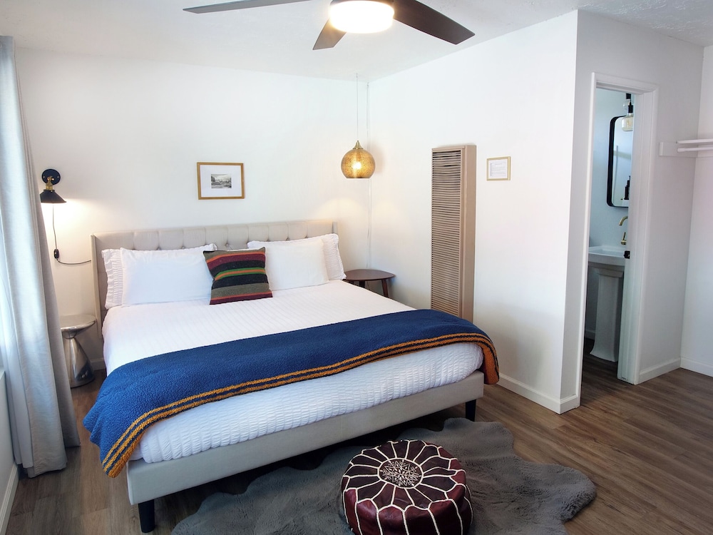 Premium Single Room photo 1
