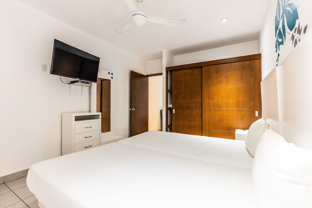 Business Studio Suite, 1 Bedroom, Non Smoking, Kitchenette - Photo 9