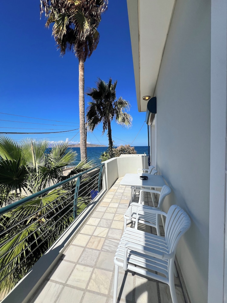 Family Double Room, Partial Ocean View