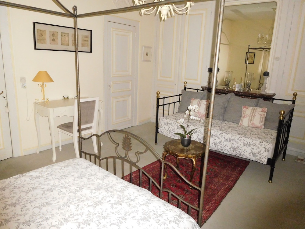 Comfort Triple Room, Private Bathroom, Garden Area (Leonard de Vinci) photo 3