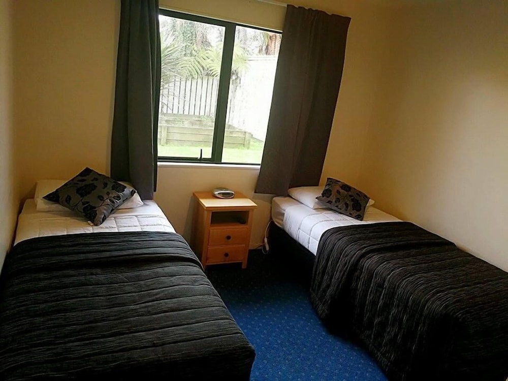 Deluxe 3 Bedroom Apartment photo 1