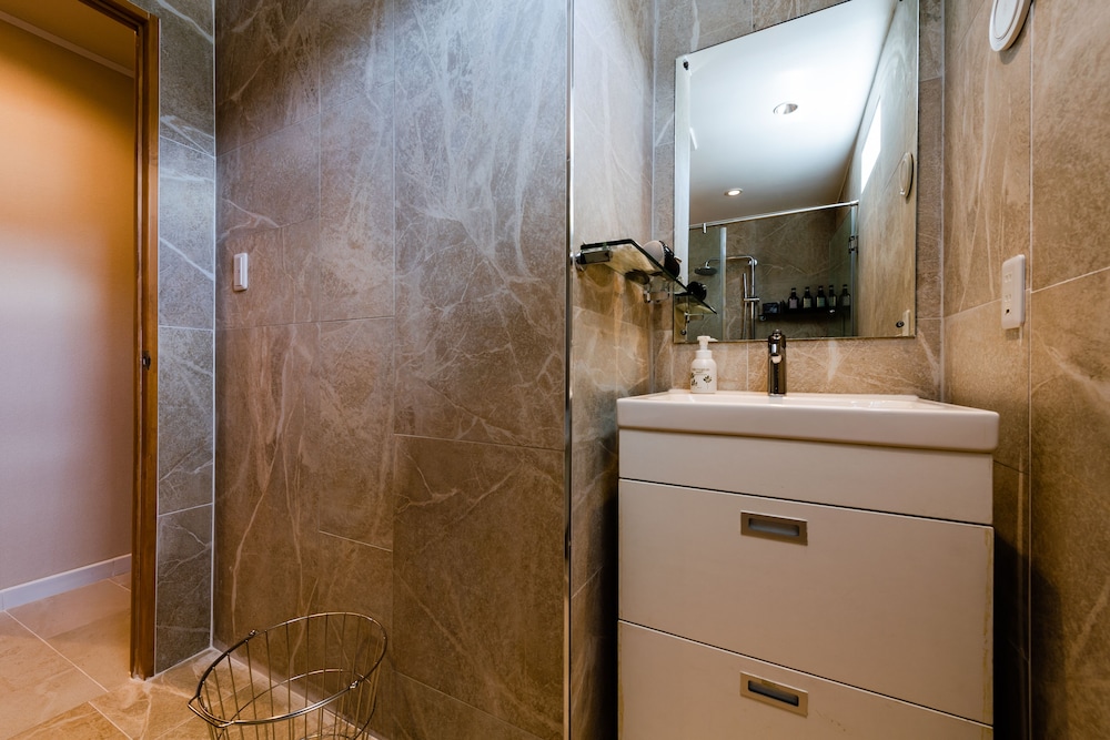 Villa with Jetted Tub photo 2