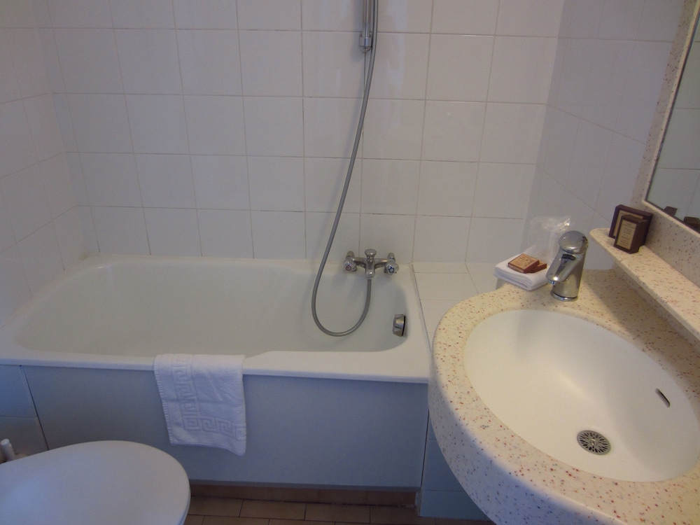Grand Hôtel des Balcons - Photo 20