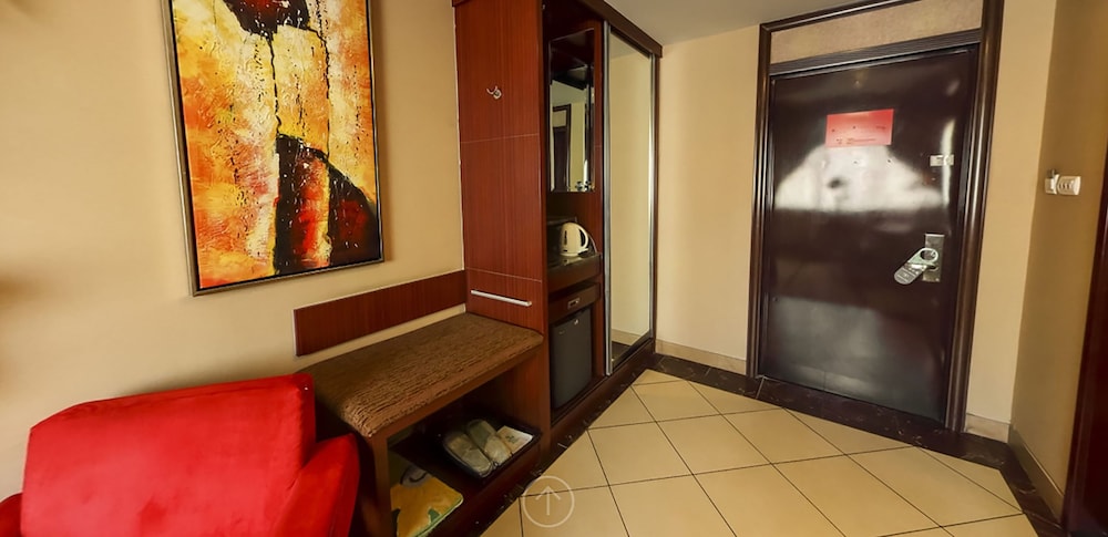 Luxury Single Room, 1 Queen Bed photo 1