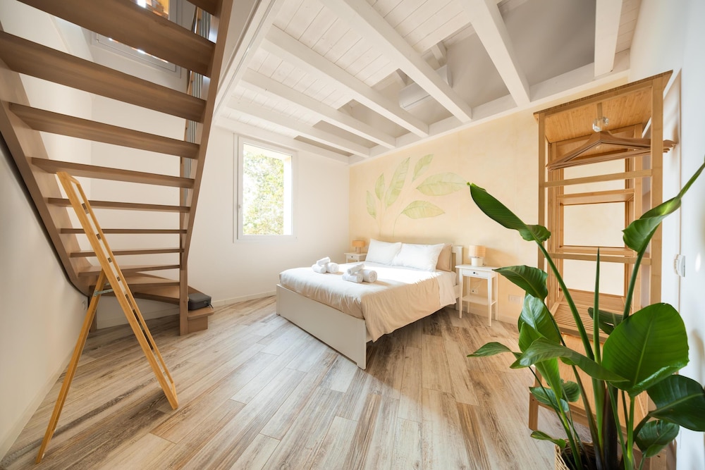 Deluxe Duplex