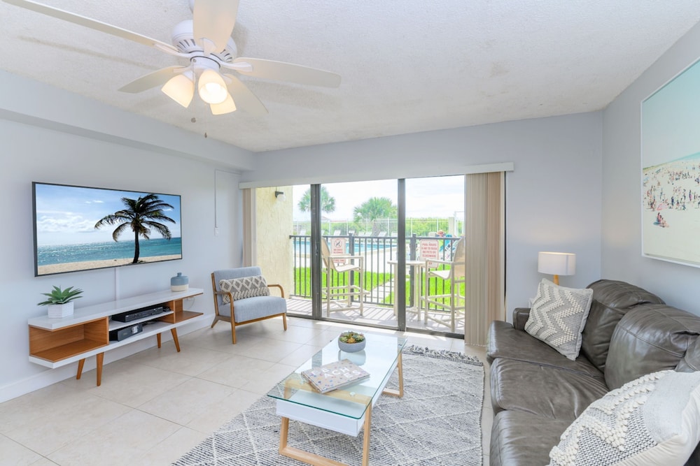 Premium Condo, 2 Bedrooms, Ground Floor photo 3
