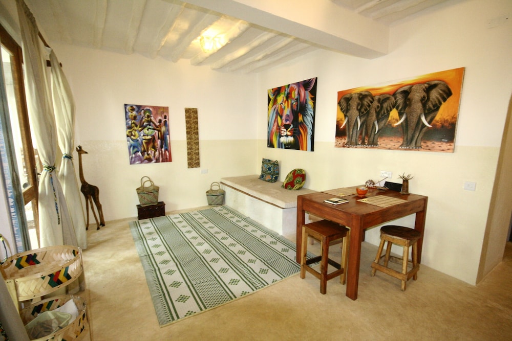 Ugali Apartment