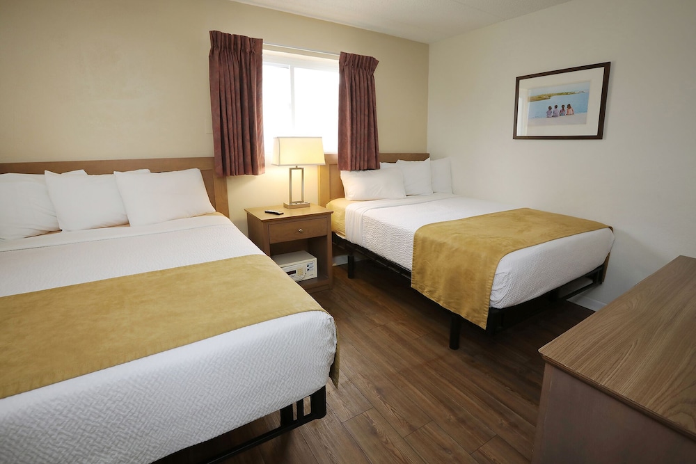 Premier Room (Ocean View Efficiency 4th Floor) photo 1