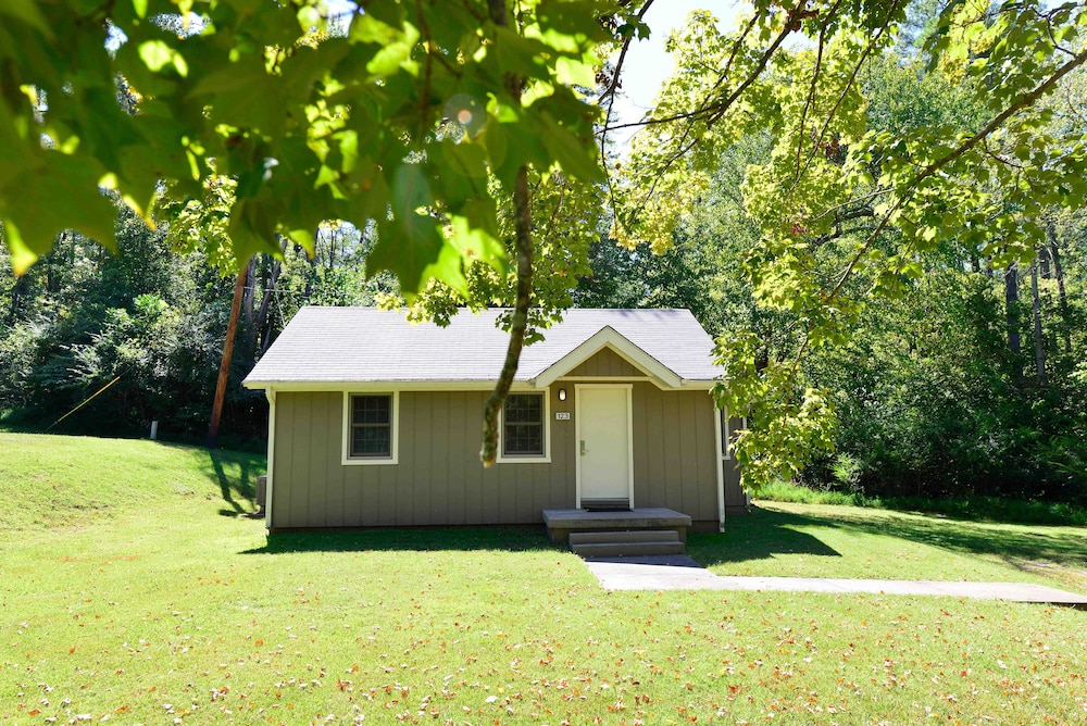 Standard Cottage, 2 Bedrooms (1 Bathroom)