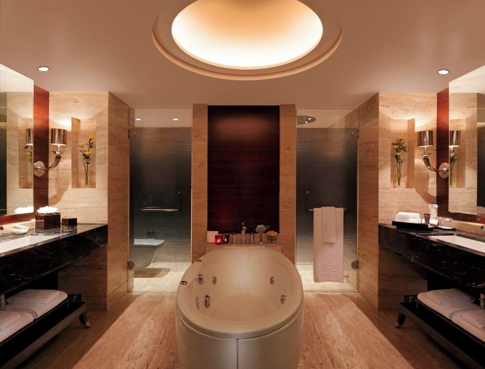 Panoramic Suite - Photo 3