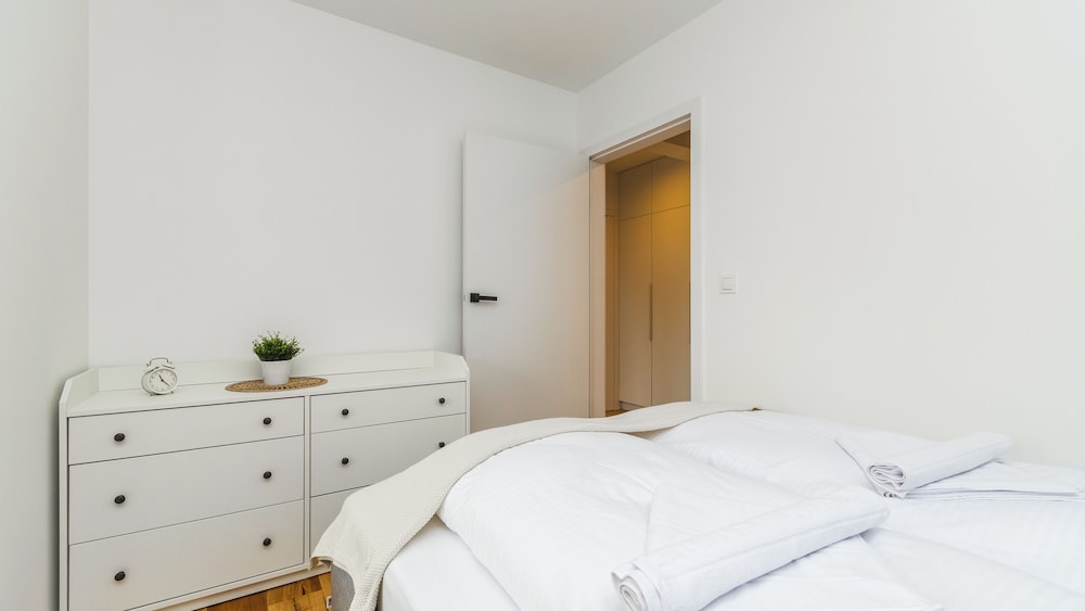 Apartment (B 10) photo 2