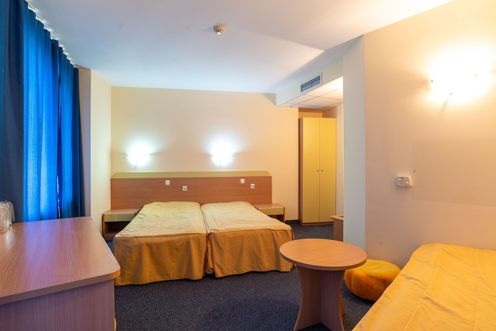 Deluxe Double or Twin Room (Extra bed) photo 2