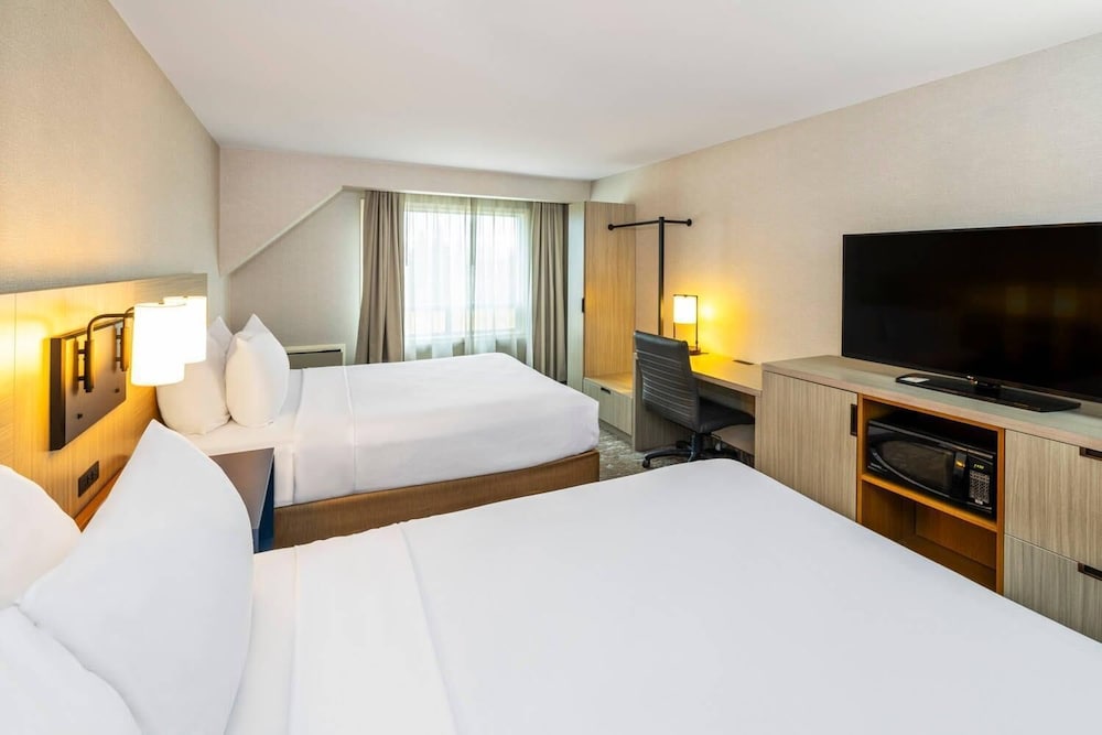 Room, 2 Queen Beds, Non Smoking - Photo 4