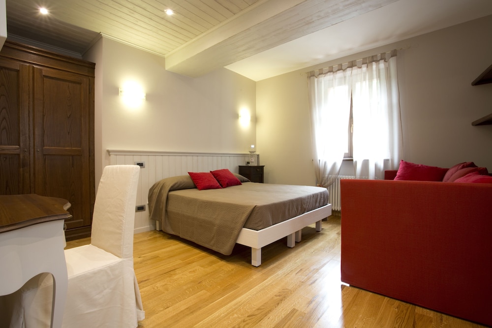 Comfort Double Room (Camelia) photo 1
