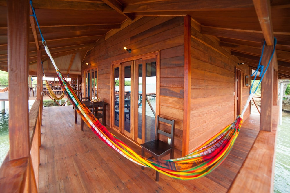 Deluxe Room, 1 Bedroom, Lagoon View, Over the water photo 2