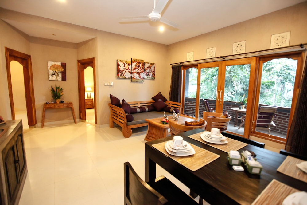 Suite, 2 Bedrooms - Photo 1