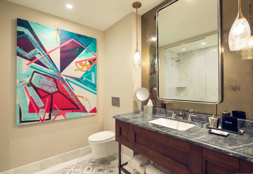 Deluxe Room, 2 Queen Beds, Accessible photo 2