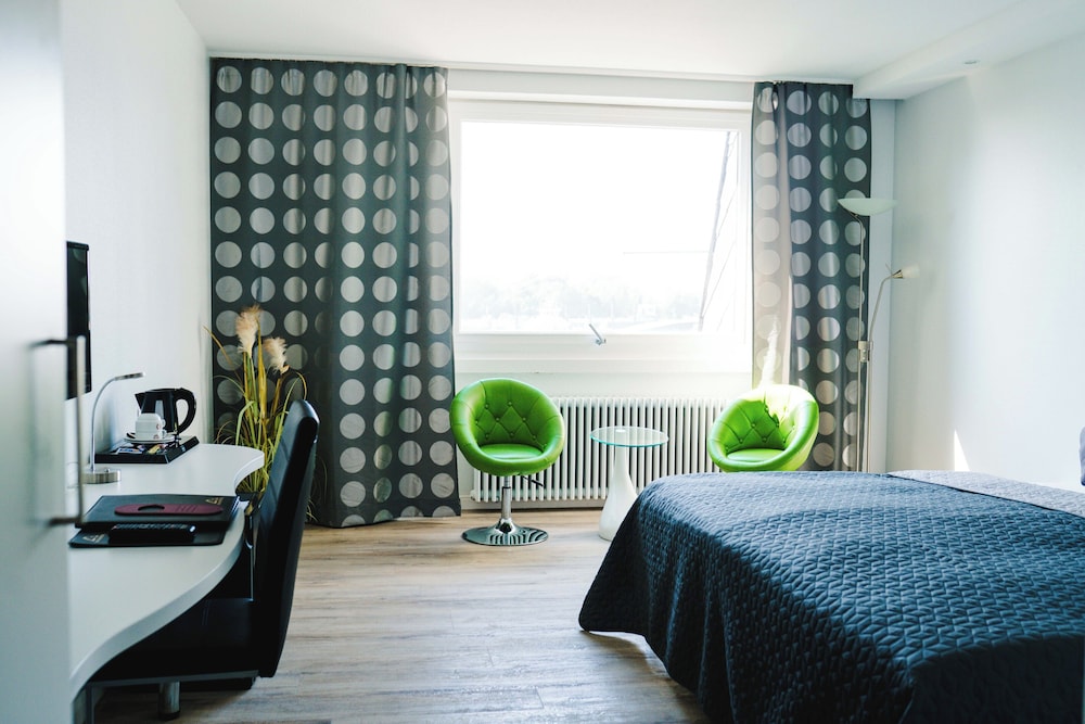 Superior Single Room, Lake View