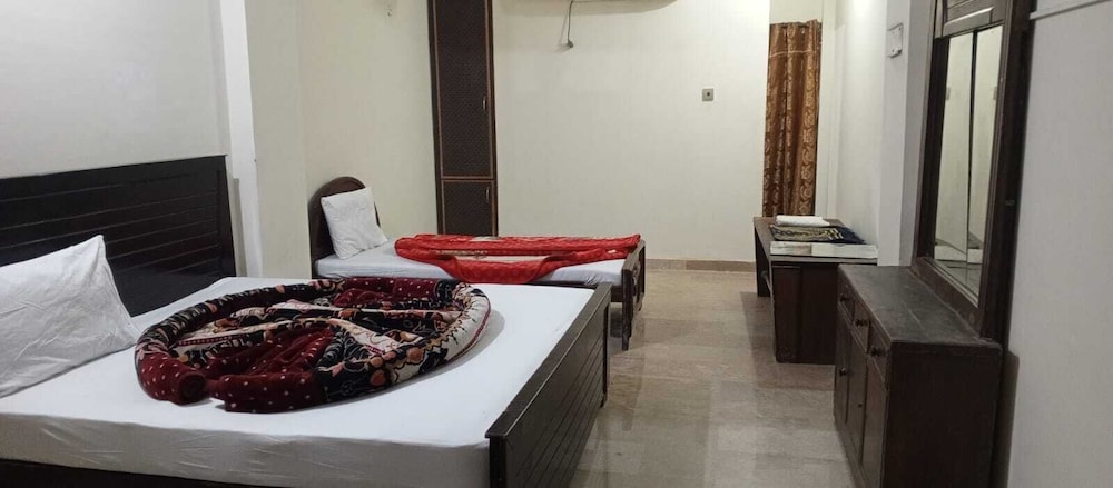 Executive Room - Photo 1