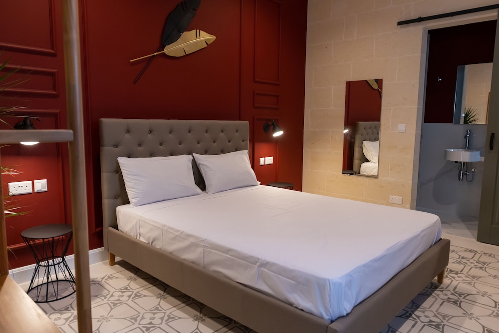Queen Room -> Королевский номер