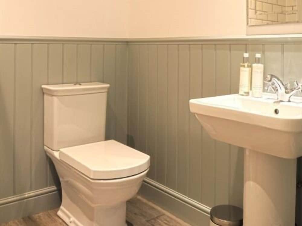 Superior Double Room, Ensuite (Ford) photo 3