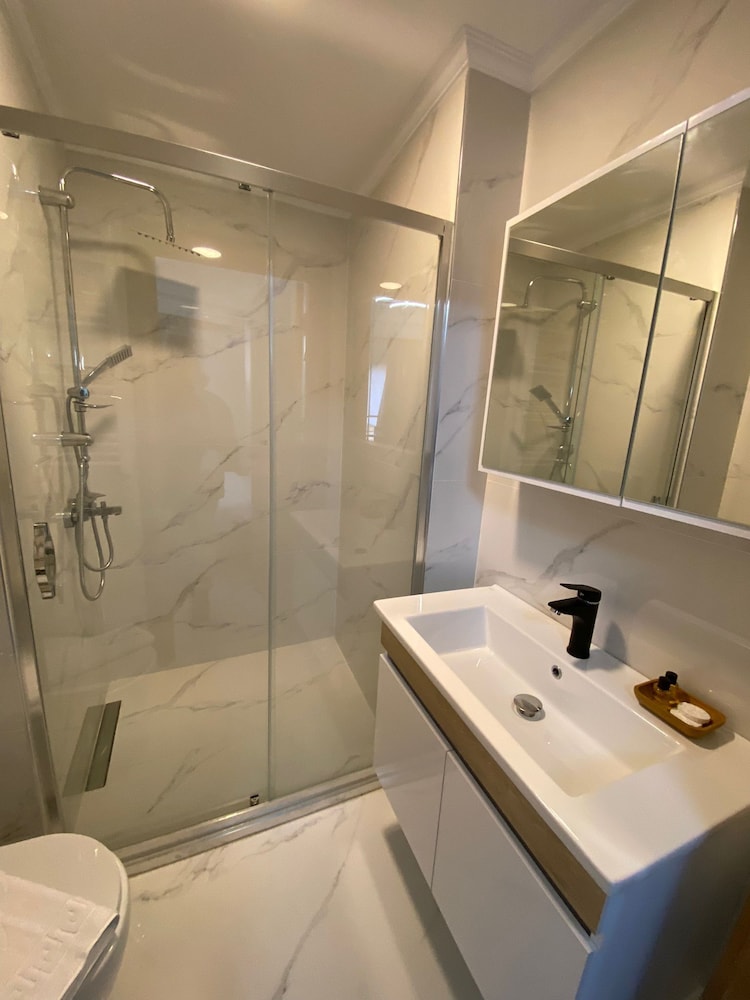 Economy Triple Room, 1 Bedroom, Non Smoking photo 3