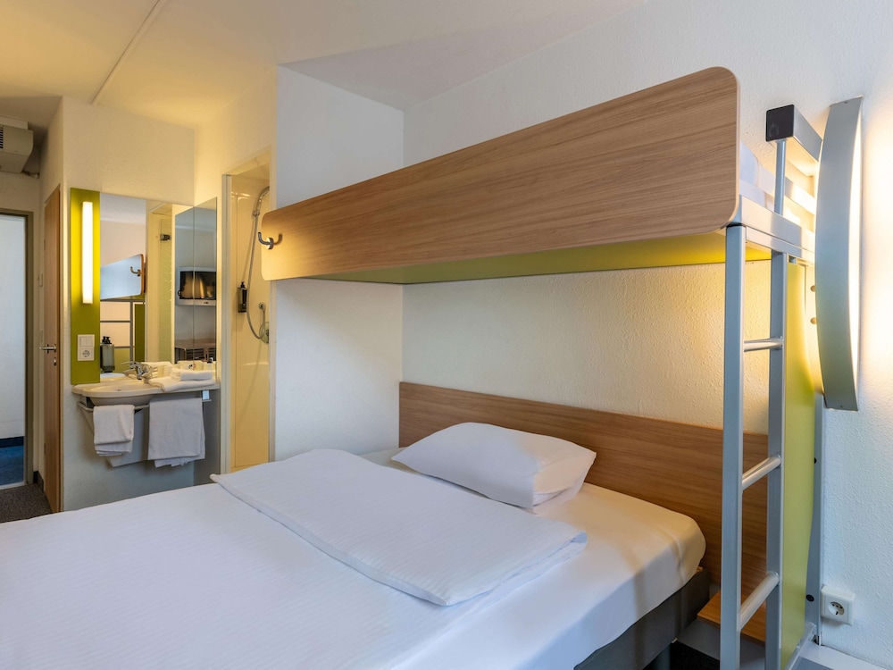 Double Room - Photo 8