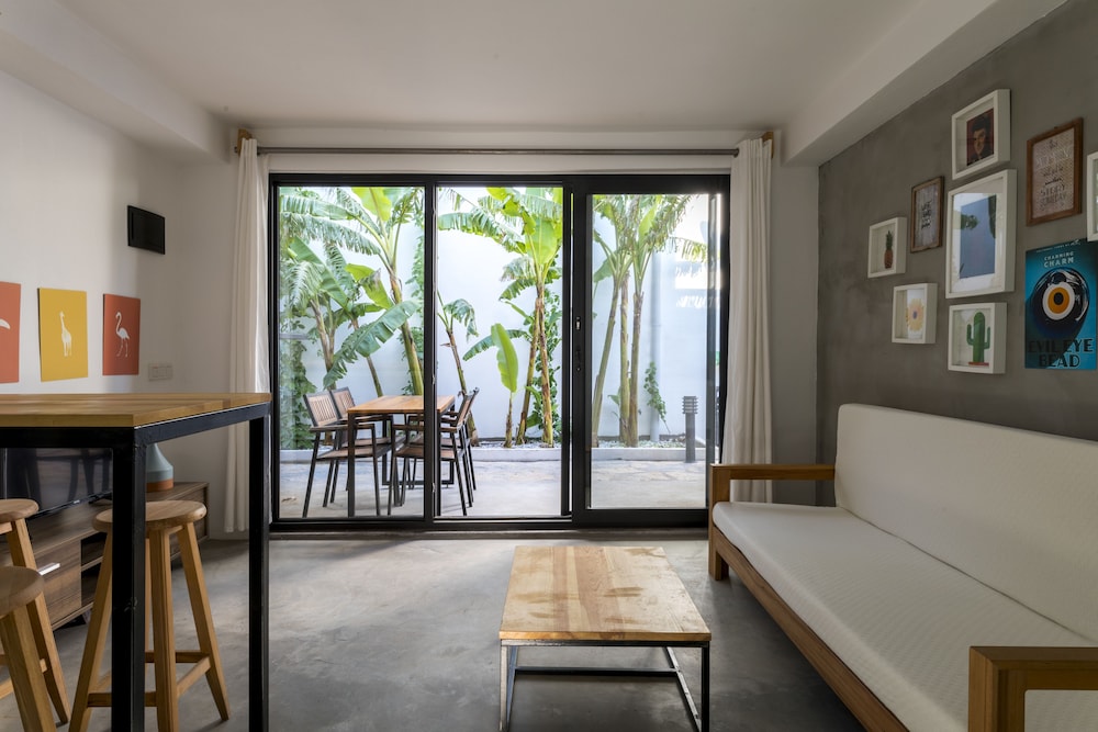 Family Apartment, 1 Bedroom, Kitchenette, Courtyard Area photo 1