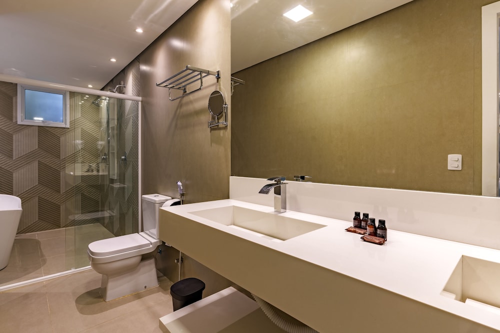Quadruple Room, Bathtub photo 3