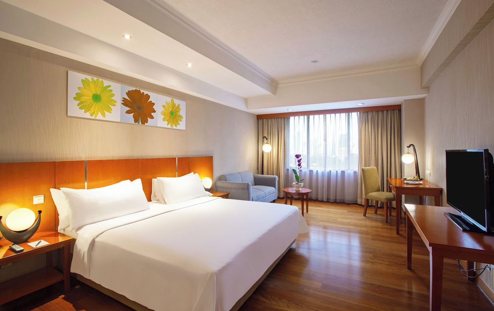 Executive Twin Room, City View