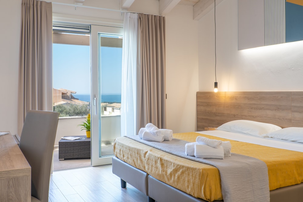 Classic Double Or Twin Room, 1 Bedroom, Balcony, Sea View