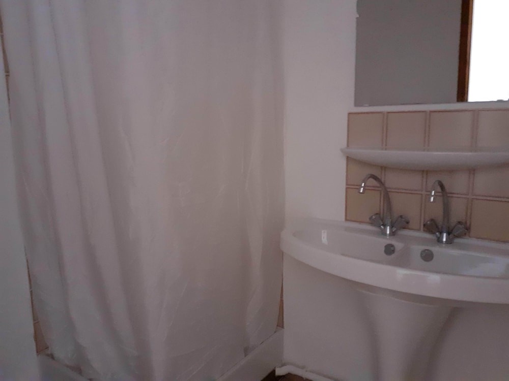 Basic Room - Photo 7