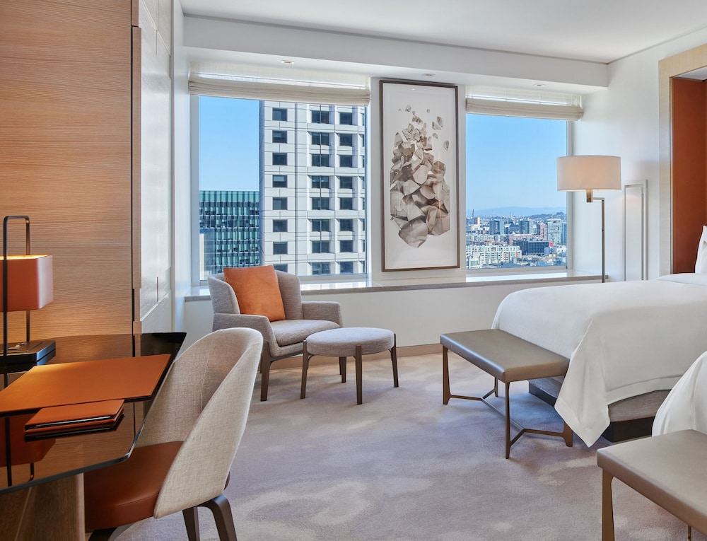 Grand Room, 2 Double Beds, City View - Photo 3