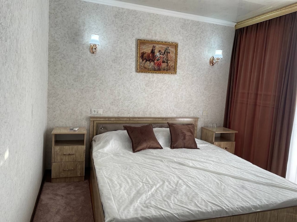 Standard Double or Twin Room photo 1