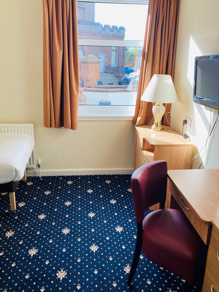Standard Double or Twin Room - Photo 5