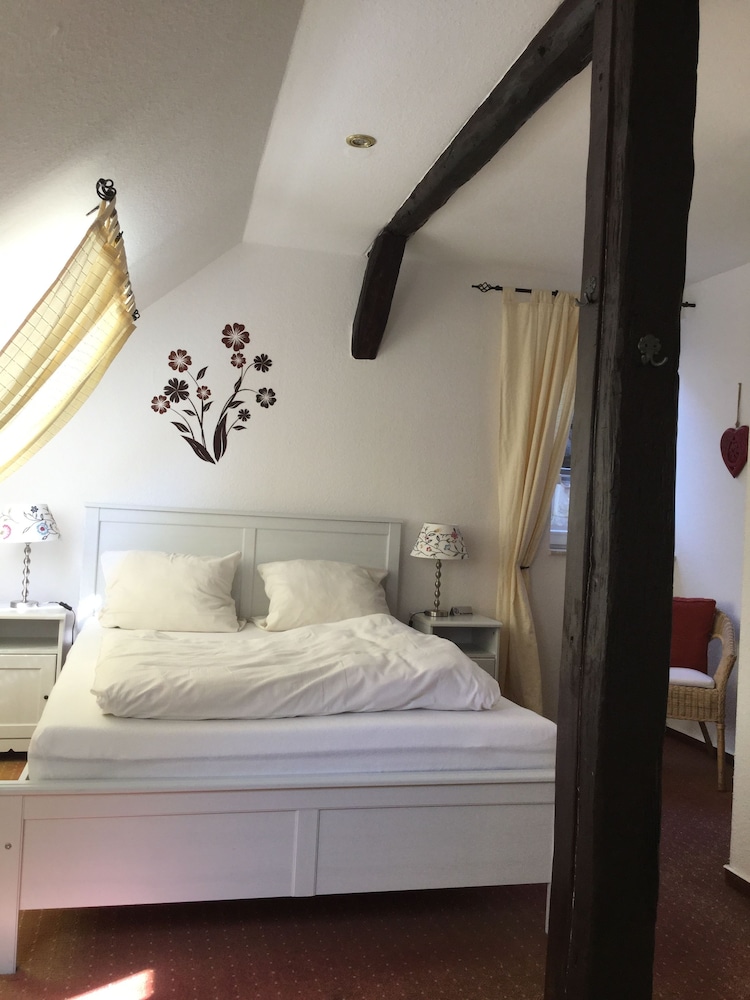 Basic Double Room photo 1