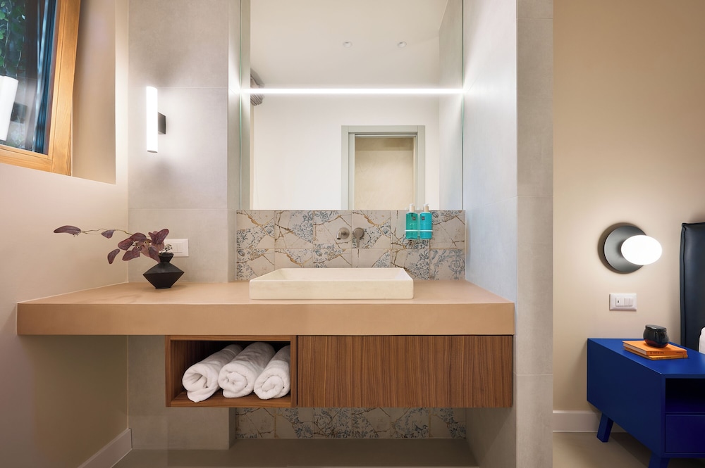 Standard Double Room - Photo 3