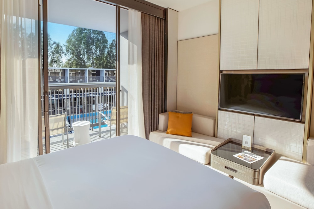 Premium Room, 2 Queen Beds, Lanai