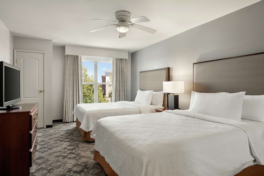 Suite, 2 Queen Beds, Accessible, Non Smoking - Photo 2